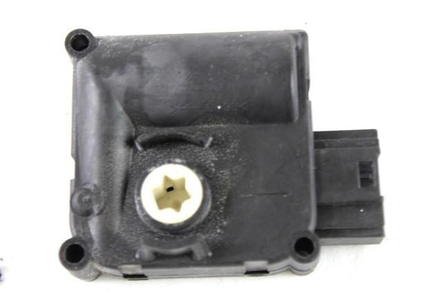 MOTORCEK OGREVANJA OEM N. 4F0820511B ORIGINAL REZERVNI DEL AUDI A8 MK2 D3/4E (2002 - 2009)BENZINA LETNIK 2005