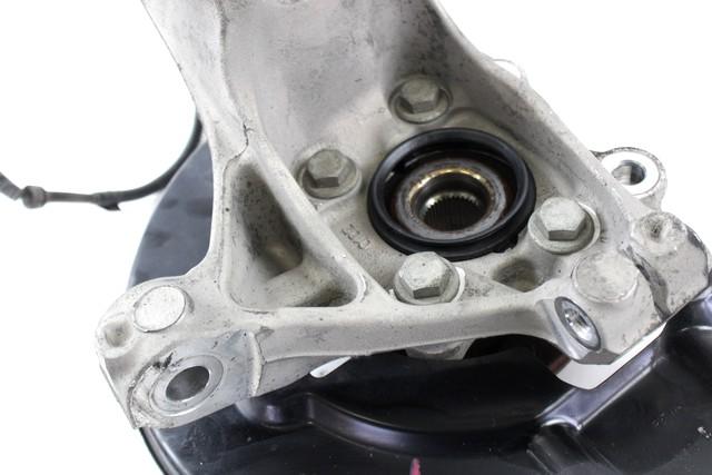 LEVI VRTLJIVI LEZAJ / PESTO KOLESA Z LEZAJEM SPREDAJ OEM N. 31387650 ORIGINAL REZERVNI DEL VOLVO V40 MK1 525 526 (2012 - 2016)DIESEL LETNIK 2014