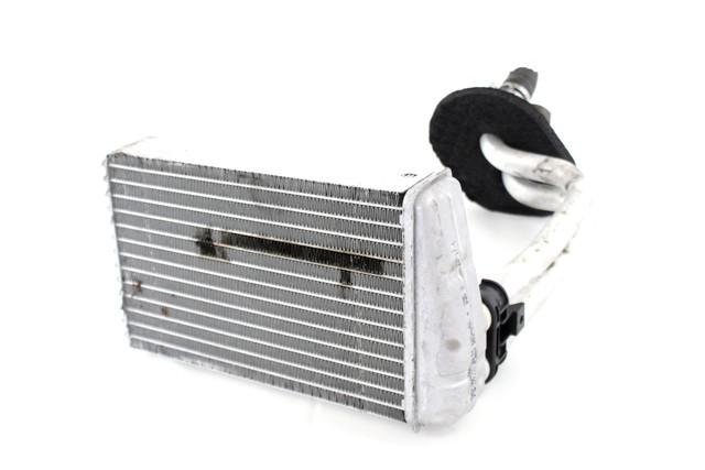 GRELEC RADIATORJA OEM N. 7701208323 ORIGINAL REZERVNI DEL RENAULT SCENIC/GRAND SCENIC JM0/1 MK2 (2003 - 2009) DIESEL LETNIK 2005