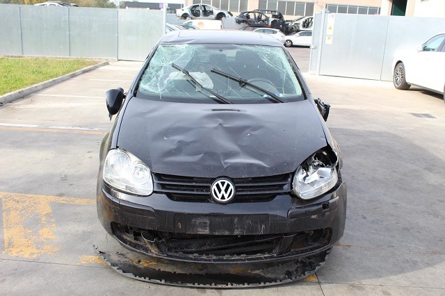 VOLKSWAGEN GOLF 5 1.9 D 77KW 5M 5P (2004) RICAMBI IN MAGAZZINO