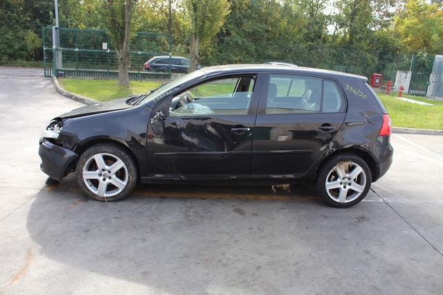 VOLKSWAGEN GOLF 5 1.9 D 77KW 5M 5P (2004) RICAMBI IN MAGAZZINO