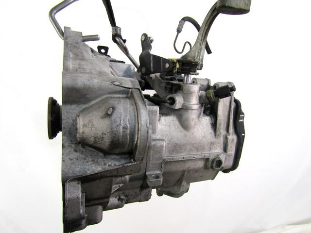 ROCNI MENJALNIK OEM N. 02J301103H 01 CAMBIO MECCANICO ORIGINAL REZERVNI DEL VOLKSWAGEN POLO 6N2 (10/1999 - 04/2002)DIESEL LETNIK 2000