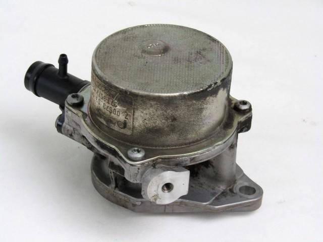 VAKUUM CRPALKA OEM N. 8200577807 ORIGINAL REZERVNI DEL NISSAN QASHQAI J10C (2006 - 2010) DIESEL LETNIK 2008