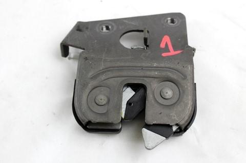 KONZOLE IN SINE SEDEZEV OEM N. 52207112863 ORIGINAL REZERVNI DEL BMW SERIE 1 BER/COUPE/CABRIO E81/E82/E87/E88 LCI R (2007 - 2013) DIESEL LETNIK 2012