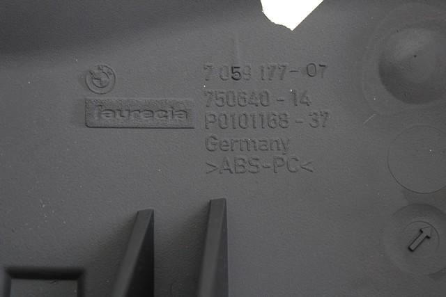MONTA?NI DELI /  ARMATURNE PLOSCE SPODNJI OEM N. 6989722 ORIGINAL REZERVNI DEL BMW SERIE 1 BER/COUPE/CABRIO E81/E82/E87/E88 LCI R (2007 - 2013) DIESEL LETNIK 2012