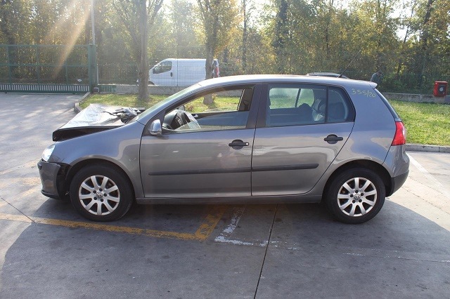 VOLKSWAGEN GOLF 5 1.9 D 77KW 6M 5P (2006) RICAMBI IN MAGAZZINO