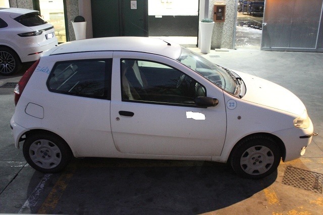 FIAT PUNTO 1.3 D 51KW 5M 3P (2005) RICAMBI IN MAGAZZINO