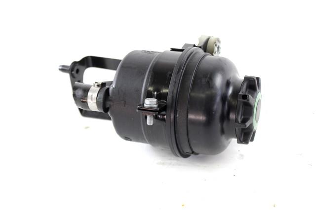 REZERVOAR CRPALKA  SERVO VOLAN OEM N. 32411097164 ORIGINAL REZERVNI DEL BMW SERIE 5 E60 E61 (2003 - 2010) DIESEL LETNIK 2008