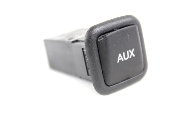 USB / AUX OEM N. 4G0035474 ORIGINAL REZERVNI DEL AUDI A6 C7 BER/SW/ALLROAD (2011 - 2018)DIESEL LETNIK 2012