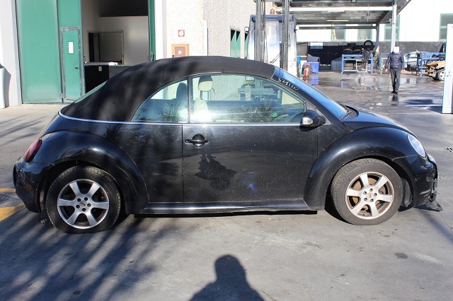 VOLKSWAGEN NEW BEETLE 1.9 D 74KW 5M 2P (2004) RICAMBI IN MAGAZZINO