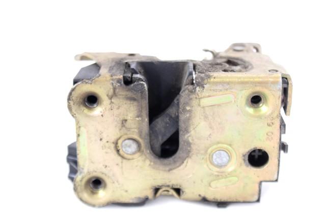 CENTRALNI ZAKLEP SPREDNJIH VRAT  OEM N. 8200727504 ORIGINAL REZERVNI DEL RENAULT KANGOO KC0/1 MK1 (1998 - 2003) DIESEL LETNIK 2002