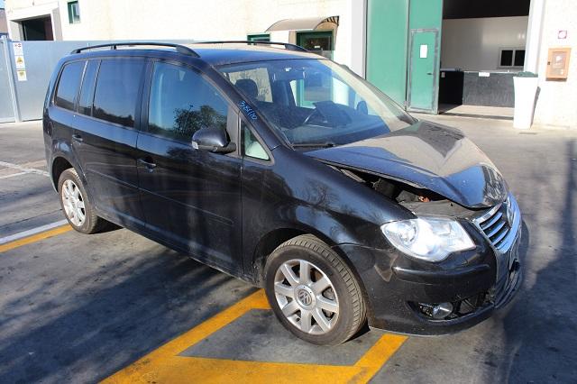 VOLKSWAGEN TOURAN 1.9 D 77KW 6M 5P (2009) RICAMBI IN MAGAZZINO