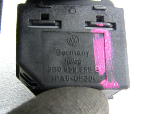 ZADNJE STIKALO OEM N. 3B0959855B ORIGINAL REZERVNI DEL VOLKSWAGEN PASSAT B5 3B2 3B5 BER/SW (08/1996 - 11/2000)DIESEL LETNIK 1998