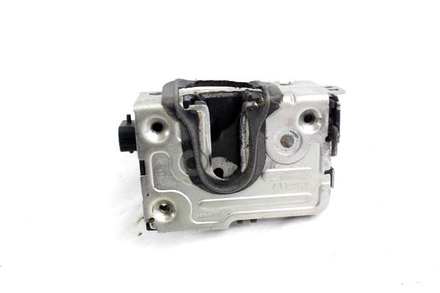 CENTRALNO ZAKLEPANJE ZADNJIH DESNIH VRAT OEM N. 8200735246 ORIGINAL REZERVNI DEL DACIA SANDERO MK1 (2008 - 2012) DIESEL LETNIK 2011