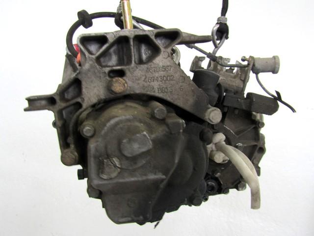 ROCNI MENJALNIK OEM N. 55203290 01 CAMBIO MECCANICO ORIGINAL REZERVNI DEL FIAT PUNTO 188 MK2 R (2003 - 2011) DIESEL LETNIK 2005