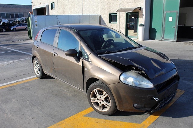 FIAT GRANDE PUNTO 1.3 D 55KW 5M 5P (2009) RICAMBI IN MAGAZZINO