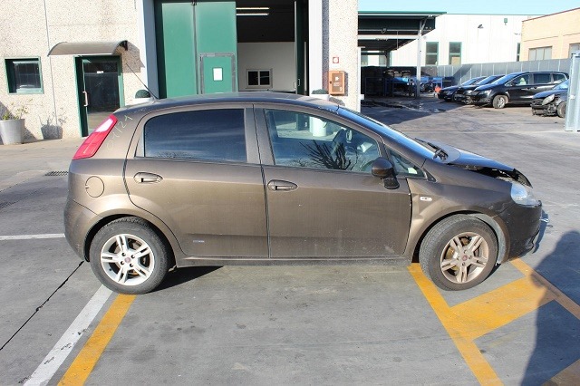 FIAT GRANDE PUNTO 1.3 D 55KW 5M 5P (2009) RICAMBI IN MAGAZZINO