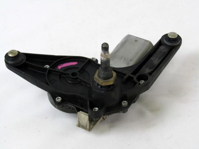 MOTORCEK ZADNJEGA BRISALCA OEM N. 8200071214 ORIGINAL REZERVNI DEL RENAULT CLIO BB CB MK2 R / CLIO STORIA (05/2001 - 2012) BENZINA LETNIK 2002