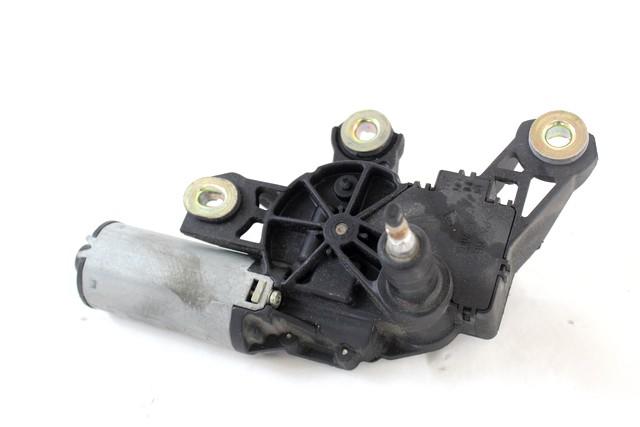 MOTORCEK ZADNJEGA BRISALCA OEM N. 3B9955711C ORIGINAL REZERVNI DEL VOLKSWAGEN PASSAT B5.5 3B3 3B6 3BG R BER/SW (11/2000 - 2005) DIESEL LETNIK 2003