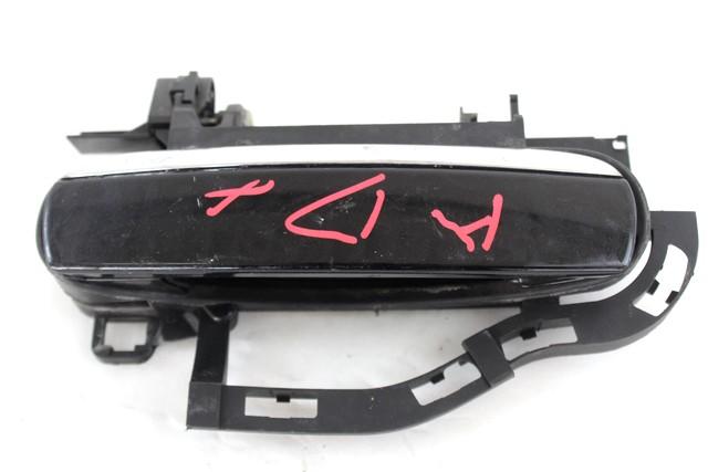 ZUNANJA KLJUKA SPREDNJA DESNA VRATA OEM N. 4F0837208B ORIGINAL REZERVNI DEL AUDI A6 C6 R 4F2 4FH 4F5 BER/SW/ALLROAD (10/2008 - 2011) DIESEL LETNIK 2011