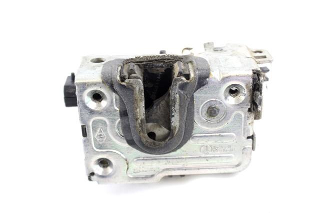 CENTRALNO ZAKLEPANJE ZADNJIH DESNIH VRAT OEM N. 8200735246 ORIGINAL REZERVNI DEL DACIA SANDERO MK1 (2008 - 2012) DIESEL LETNIK 2011