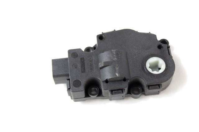 MOTORCEK OGREVANJA OEM N. 929888G ORIGINAL REZERVNI DEL BMW SERIE 1 BER/COUPE/CABRIO E81/E82/E87/E88 LCI R (2007 - 2013) DIESEL LETNIK 2008