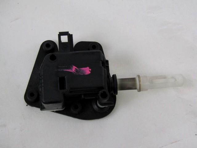 ZAKLEPANJE PRTLJA?NIH VRAT  OEM N. 4B9962115C ORIGINAL REZERVNI DEL AUDI A3 MK2 8P 8PA 8P1 (2003 - 2008)DIESEL LETNIK 2008