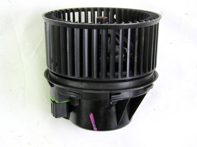 VENTILATOR  KABINE  OEM N. AV6N-18456-AA ORIGINAL REZERVNI DEL VOLVO V40 MK1 525 526 (2012 - 2016)DIESEL LETNIK 2016