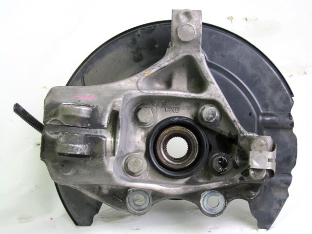 VRTLJIVI LEZAJ DESNO / PESTO KOLESA Z LEZAJEM SPREDAJ OEM N. 31387651 ORIGINAL REZERVNI DEL VOLVO V40 MK1 525 526 (2012 - 2016)DIESEL LETNIK 2016