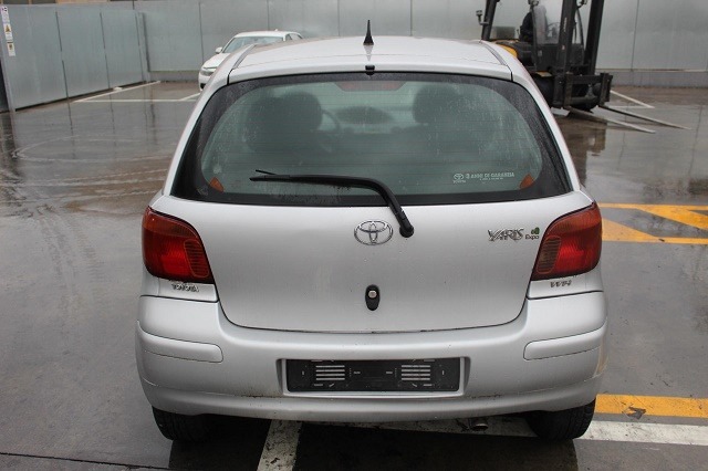 TOYOTA YARIS 1.0 B 48KW 5M 5P (2005) RICAMBI IN MAGAZZINO