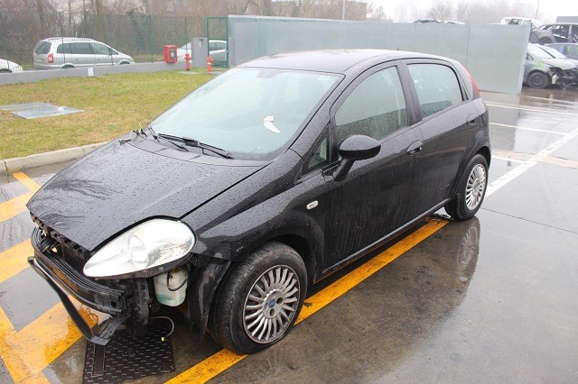 FIAT GRANDE PUNTO 1.2 B 48KW 5M 5P (2006) RICAMBI IN MAGAZZINO