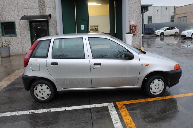 FIAT PUNTO 1.1 B 40KW 5P 5M (1999) RICAMBI IN MAGAZZINO