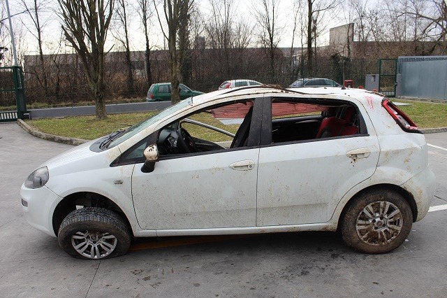 FIAT PUNTO 1.4 M 57KW 5M 5P (2012) RICAMBI IN MAGAZZINO