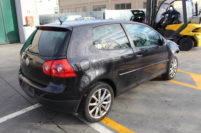 VOLKSWAGEN GOLF 5 1.6 B 85KW 6M 3P (2005) RICAMBI IN MAGAZZINO