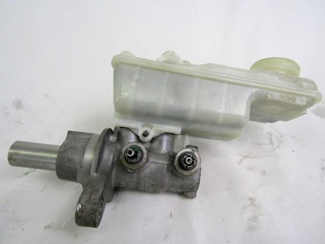 ZAVORNI CILINDER OEM N. 0204Y24321 ORIGINAL REZERVNI DEL RENAULT KANGOO KW0/1 MK2 (2008 - 2013)DIESEL LETNIK 2008