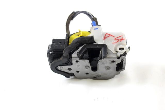 CENTRALNO ZAKLEPANJE PREDNIH LEVIH VRAT OEM N. 13579522 ORIGINAL REZERVNI DEL OPEL ASTRA J P10 5P/3P/SW (2010 - 2015) DIESEL LETNIK 2013