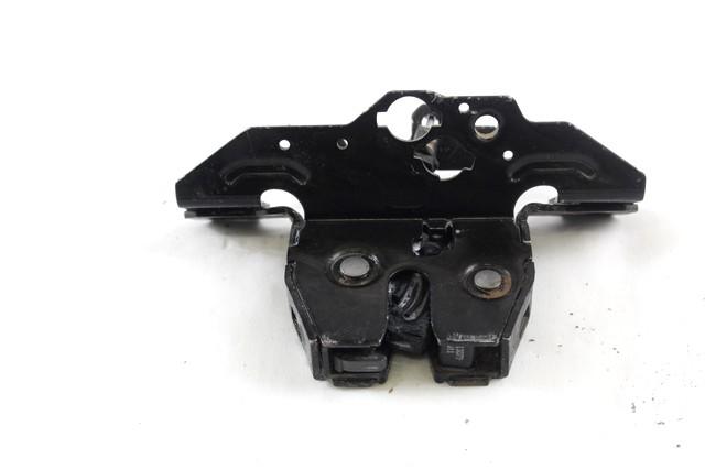 ZAKLEPANJE PRTLJA?NIH VRAT  OEM N. 13587646 ORIGINAL REZERVNI DEL OPEL ASTRA J P10 5P/3P/SW (2010 - 2015) DIESEL LETNIK 2013