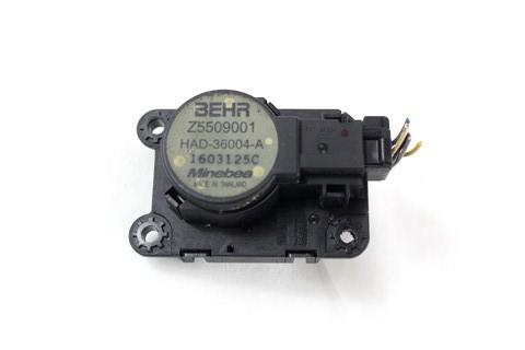 MOTORCEK OGREVANJA OEM N. Z5509001 ORIGINAL REZERVNI DEL PEUGEOT 5008 0U 0E MK1 (2009 - 2013) DIESEL LETNIK 2012