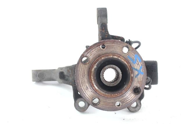 VRTLJIVI LEZAJ DESNO / PESTO KOLESA Z LEZAJEM SPREDAJ OEM N. 8200345945 ORIGINAL REZERVNI DEL RENAULT CLIO BR0//1 CR0/1 KR0/1 MK3 R (05/2009 - 2013) DIESEL LETNIK 2011