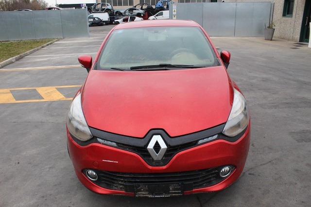 RENAULT CLIO 1.5 D 55KW 5M 5P (2013) RICAMBI IN MAGAZZINO