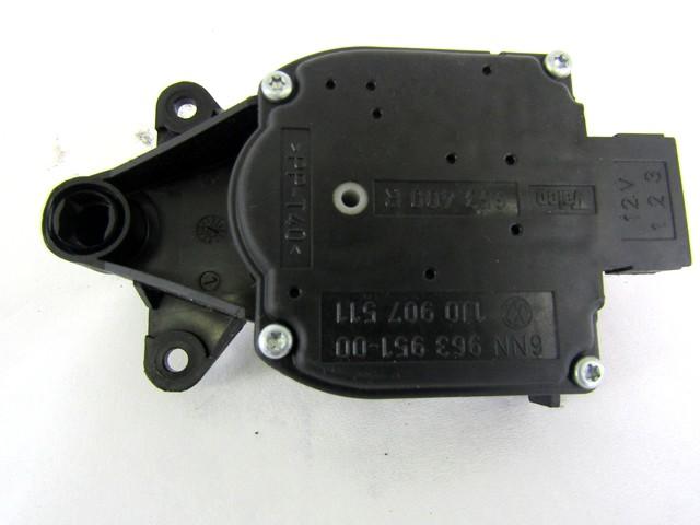 MOTORCEK OGREVANJA OEM N. 1J0907511 ORIGINAL REZERVNI DEL VOLKSWAGEN NEW BEETLE 9C1 1C1 1Y7 (1999 - 2006) DIESEL LETNIK 2004