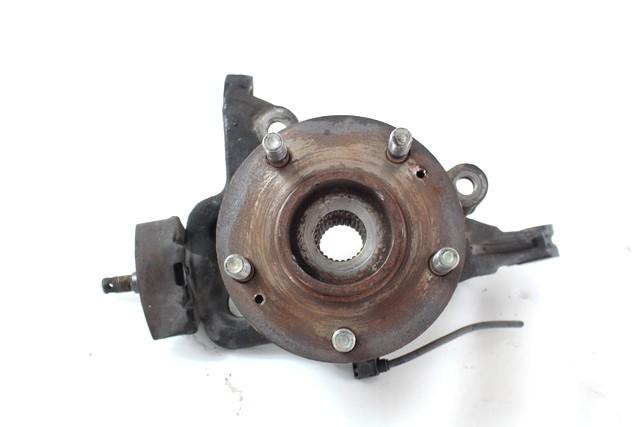 VRTLJIVI LEZAJ DESNO / PESTO KOLESA Z LEZAJEM SPREDAJ OEM N. 517162H100 ORIGINAL REZERVNI DEL HYUNDAI I30 FD MK1 (2007 - 2011)DIESEL LETNIK 2010