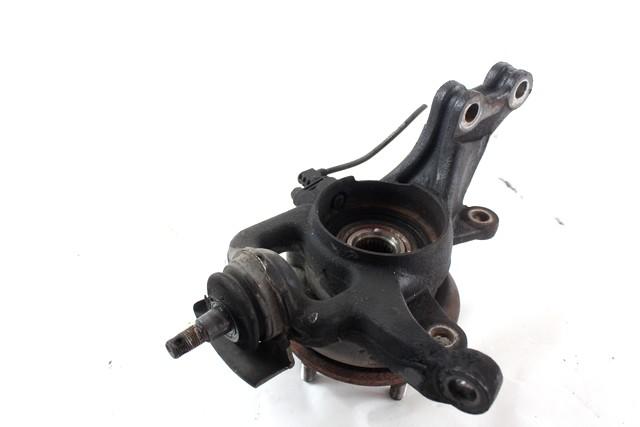 VRTLJIVI LEZAJ DESNO / PESTO KOLESA Z LEZAJEM SPREDAJ OEM N. 517162H100 ORIGINAL REZERVNI DEL HYUNDAI I30 FD MK1 (2007 - 2011)DIESEL LETNIK 2010