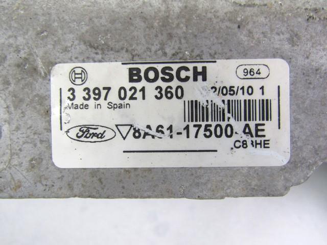 MOTORCEK PREDNJIH BRISALCEV OEM N. 8V61-17500-AE ORIGINAL REZERVNI DEL FORD FIESTA CB1 CNN MK6 (09/2008 - 11/2012) DIESEL LETNIK 2010