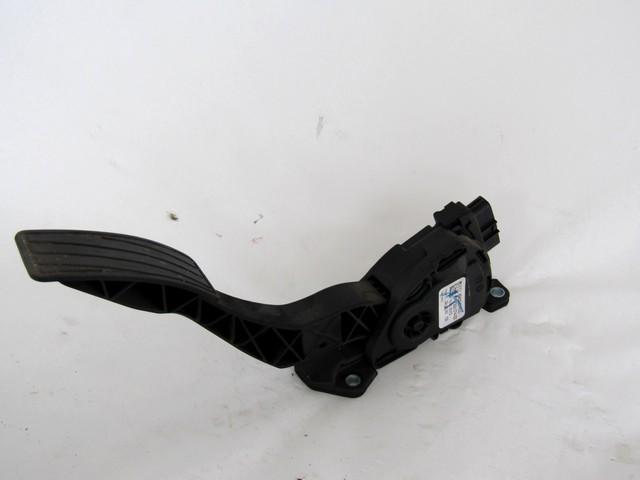 PEDALI OEM N. 49400-51K50 ORIGINAL REZERVNI DEL SUZUKI SPLASH EX (03-2008/05-2012)BENZINA/GPL LETNIK 2010