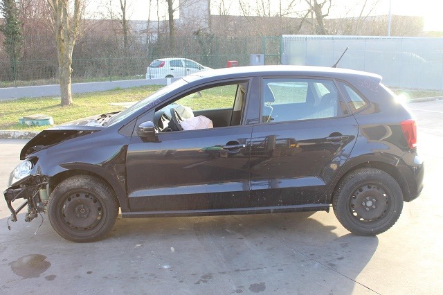 VOLKSWAGEN POLO 1.6 D 55KW 5M 5P (2009) RICAMBI IN MAGAZZINO