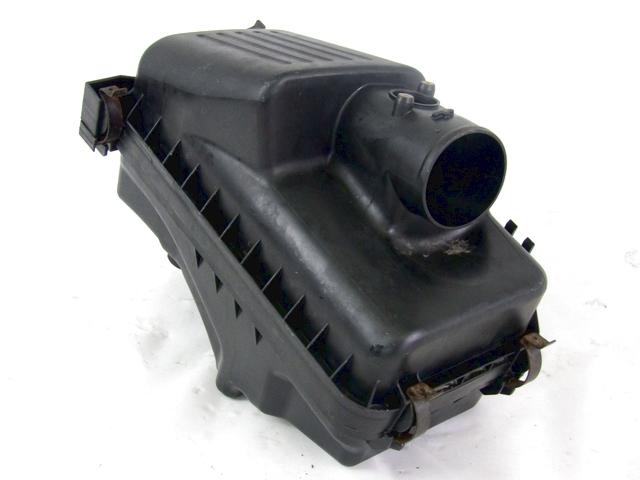 FILTAR ZRAKA OEM N. 1770027170 ORIGINAL REZERVNI DEL TOYOTA COROLLA VERSO E12 (2001 - 2004) DIESEL LETNIK 2002