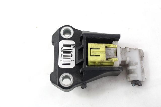 AIRBAG SENZOR OEM N. 89173-0D020 ORIGINAL REZERVNI DEL TOYOTA YARIS P9 MK2 R (2009 - 2011)BENZINA LETNIK 2010