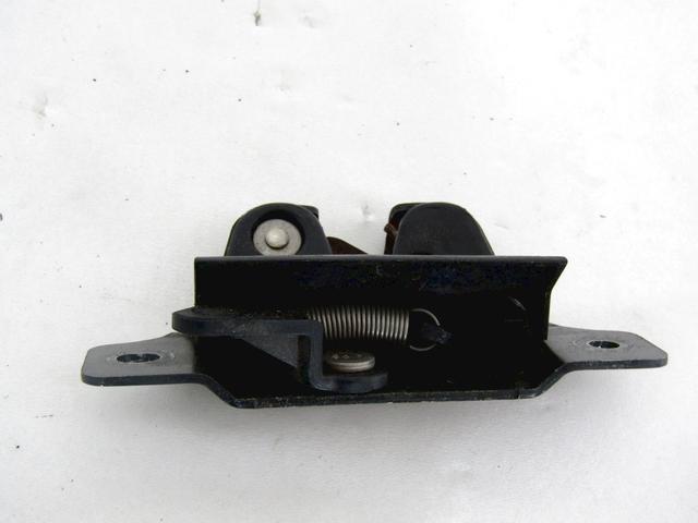 ZAKLEPANJE PRTLJA?NIH VRAT  OEM N. 871951 ORIGINAL REZERVNI DEL PEUGEOT 206 PLUS T3E 2EK 2AC (2009 - 2012) BENZINA/GPL LETNIK 2010