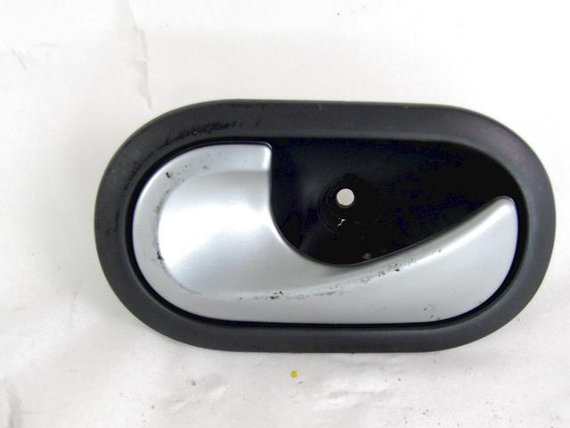 NOTRANJA KLJUKA  OEM N. 8200730861 ORIGINAL REZERVNI DEL RENAULT CLIO BR0//1 CR0/1 KR0/1 MK3 R (05/2009 - 2013) BENZINA/GPL LETNIK 2011